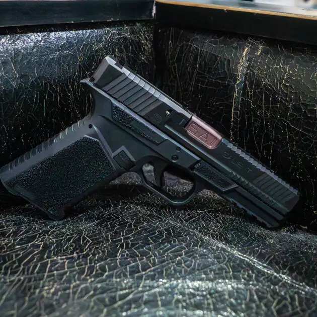 Safe House Built — Valkyrie (Black / Rose-Gold Barrel)